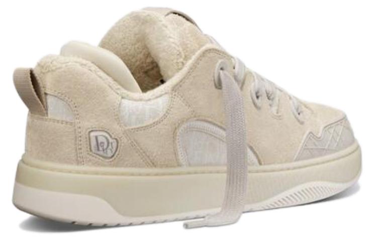 Lookbook Dior B9S Skater ERL Suede Krim dengan Dior Oblique Jacquard Putih dan Krim 3SN289ZTF_H060