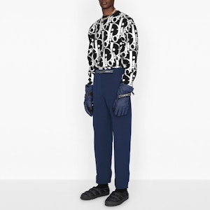 Dior Sweater Hitam Crewneck dengan Cetakan Huruf 113M630AT197-C900 Details for Dior Sweater Hitam Crewneck dengan Cetakan Huruf 113M630AT197-C900