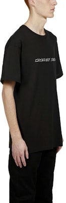 DIOR 黑色刺繡Logo印花短袖T恤 863J611K0910-980 Shop DIOR 黑色刺繡Logo印花短袖T恤 863J611K0910-980