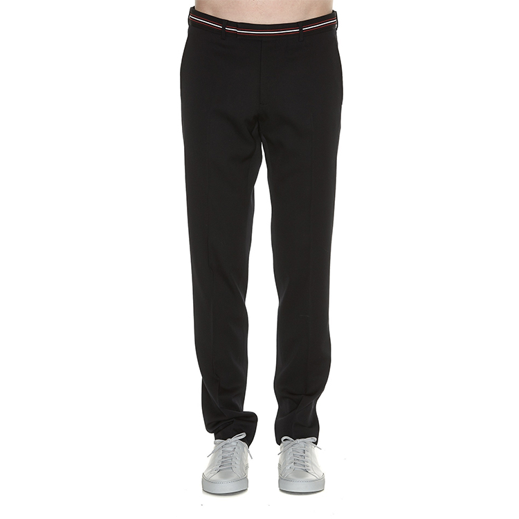 Lookbook Celana Kerja Dior Hitam Mid-Waist Straight dengan Kancing Solid. 633C184A3576-900