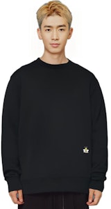 Dior Sweater Hitam dengan Sulaman Lebah & Rekaan Leher Bulat Wool 933M642BT968-982 Sizing Dior Sweater Hitam dengan Sulaman Lebah & Rekaan Leher Bulat Wool 933M642BT968-982