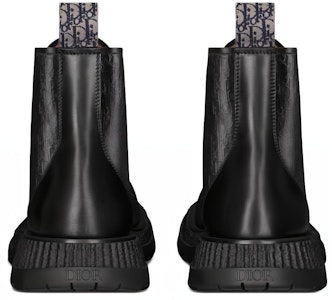 DIOR迪奧 皮革 圓頭平跟繫帶 短筒 馬丁靴 男款 黑色 Shop DIOR迪奧 皮革 圓頭平跟繫帶 短筒 馬丁靴 男款 黑色