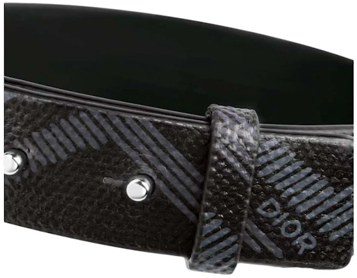 디올 CD 다이아몬드 블랙 팔찌
Lookbook 디올 CD 다이아몬드 블랙 팔찌