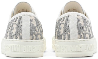 (W) Dior Walk'N'Dior Bordir Kanvas Rendah 'Abu-Abu' KCK211OBE_S33G Details for (W) Dior Walk'N'Dior Bordir Kanvas Rendah 'Abu-Abu' KCK211OBE_S33G