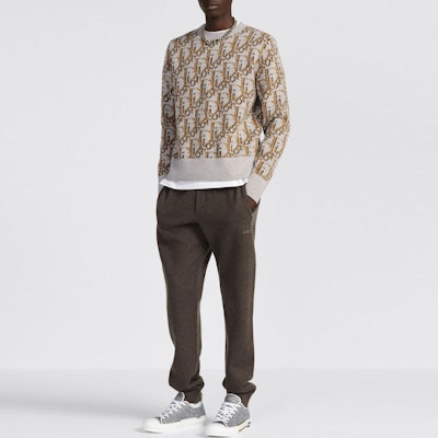 DIOR FW22 Beige Logo Knit Crewneck Sweater. 193M638AT393-C887 Shop DIOR FW22 Beige Logo Knit Crewneck Sweater. 193M638AT393-C887