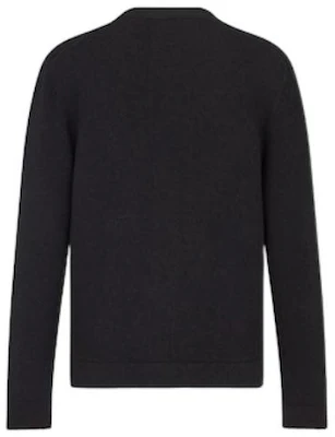 DIOR FW22 Sweater Hitam Cashmere Leher V Berkancing. 243M230AT474-C988 Lookbook DIOR FW22 Sweater Hitam Cashmere Leher V Berkancing. 243M230AT474-C988