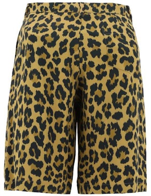 DIOR FW22 Brown Leopard Print Loose Straight Casual Shorts. 013C121A5662-C289 Lookbook DIOR FW22 Brown Leopard Print Loose Straight Casual Shorts. 013C121A5662-C289