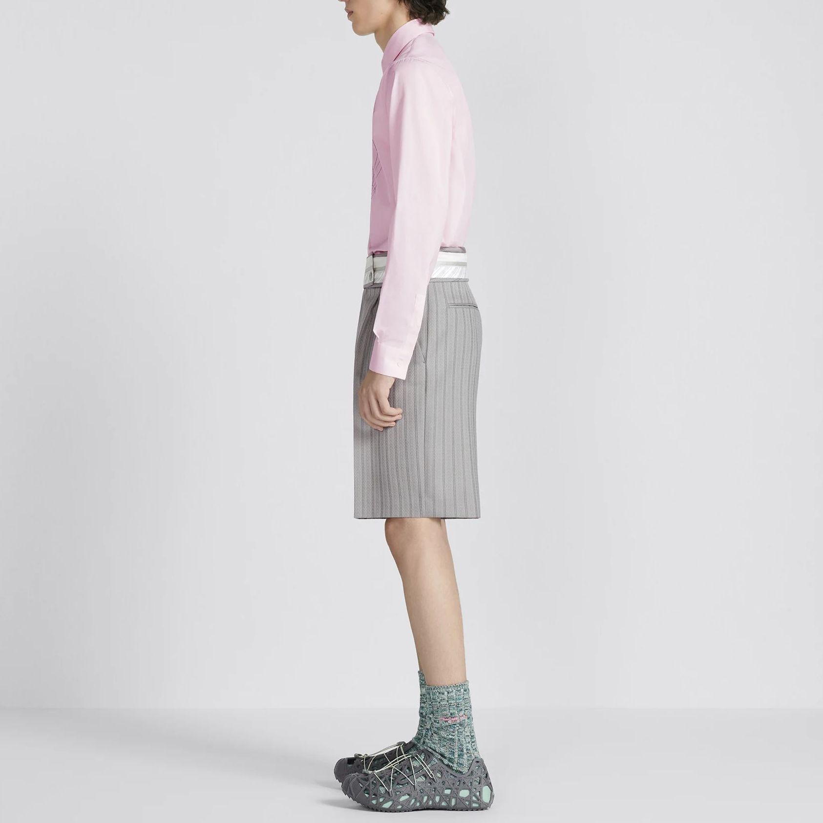 DIOR FW22  Gray Mid-Rise Straight Shorts with Contrasting Stripe Trim 383C132A5718-C888 圖 7