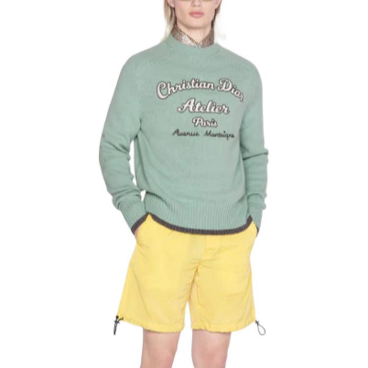 Shop DIOR FW22 Sweater Crewneck Hijau Muda dengan Bordir Logo. 213M640AT298-C688