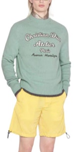 DIOR FW22 淺綠色標誌刺繡圓領毛衣。 213M640AT298-C688 Shop DIOR FW22 淺綠色標誌刺繡圓領毛衣。 213M640AT298-C688