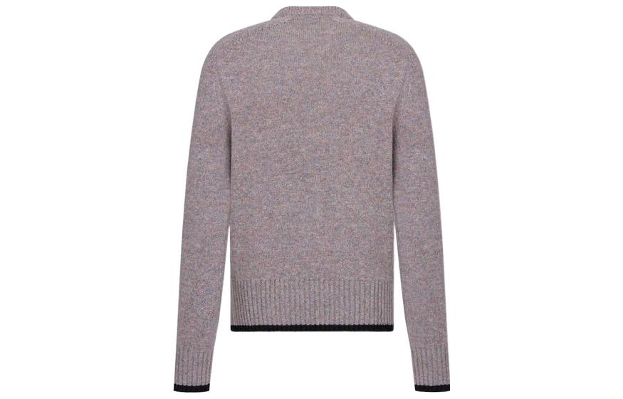 Lookbook DIOR FW22 Baju Sejuk Rajut Ungu Muda dengan Sulaman Huruf. 213M640AT298-C889