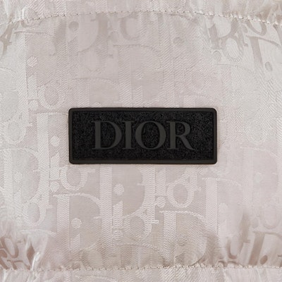 DIOR FW22 White Logo Jacquard Zip-Up Down Jacket 943C449A4462-C489 Details for DIOR FW22 White Logo Jacquard Zip-Up Down Jacket 943C449A4462-C489
