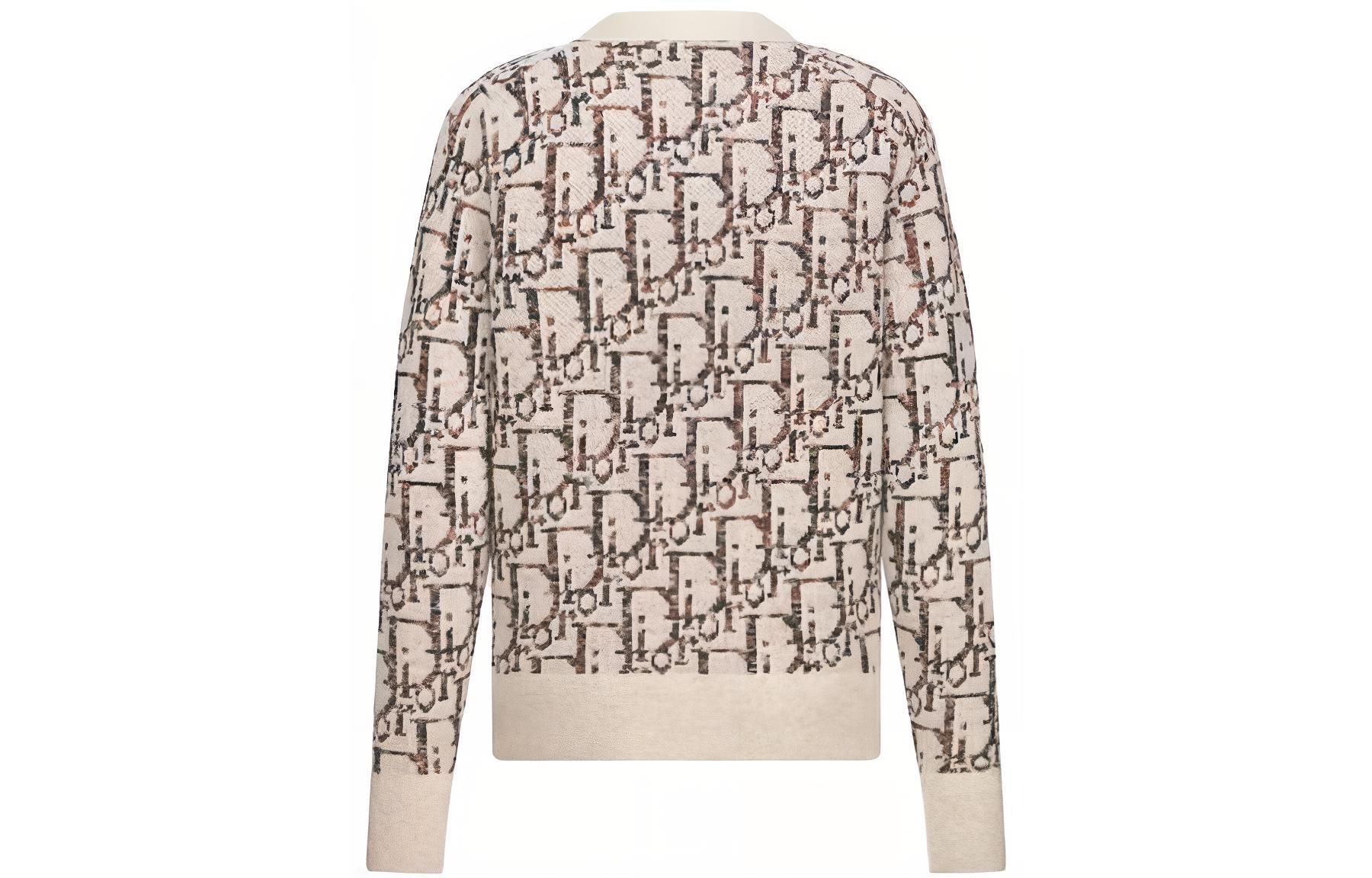 Lookbook DIOR FW23 Sweater Rajut V-Neck Wool Oblique Jacquard Khaki. 213M233AT662-C187