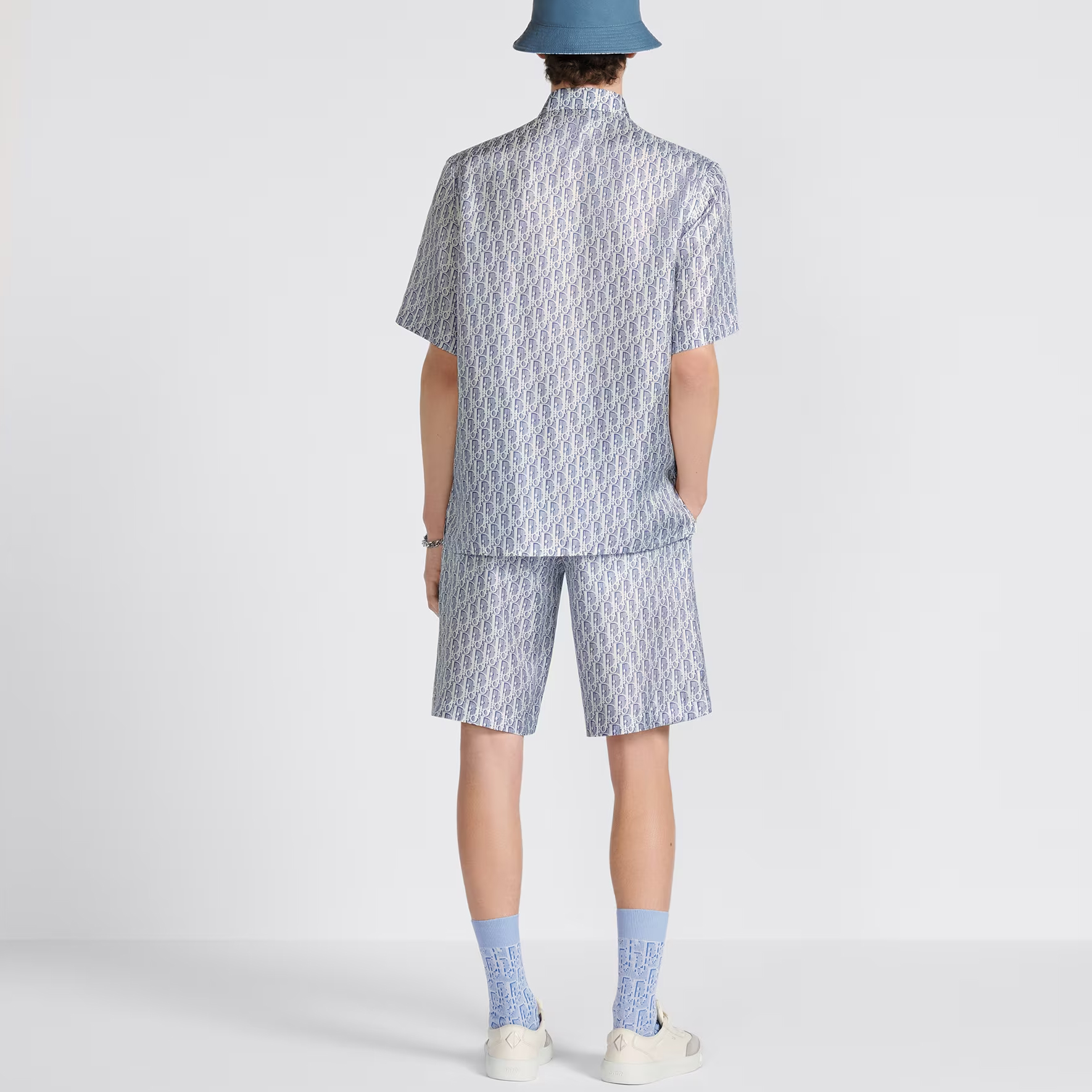 Purchase 디올 FW23 블루 레터 로고 프린트 스트레이트 캐주얼 반바지 남성. 013C121B5872-C580