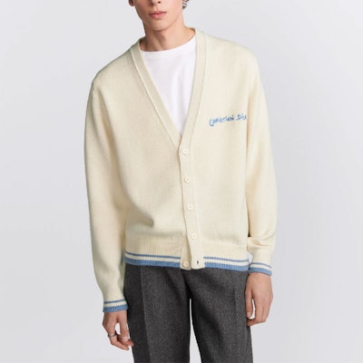 DIOR FW24 Beige Cardigan Rajut V-Neck Logo Bordir Kancing Depan 443M204AT879-C085 Purchase DIOR FW24 Beige Cardigan Rajut V-Neck Logo Bordir Kancing Depan 443M204AT879-C085