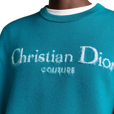 DIOR FW24 藍色刺繡標誌圓領毛衣。 443M645AT884-C580 Details for DIOR FW24 藍色刺繡標誌圓領毛衣。 443M645AT884-C580