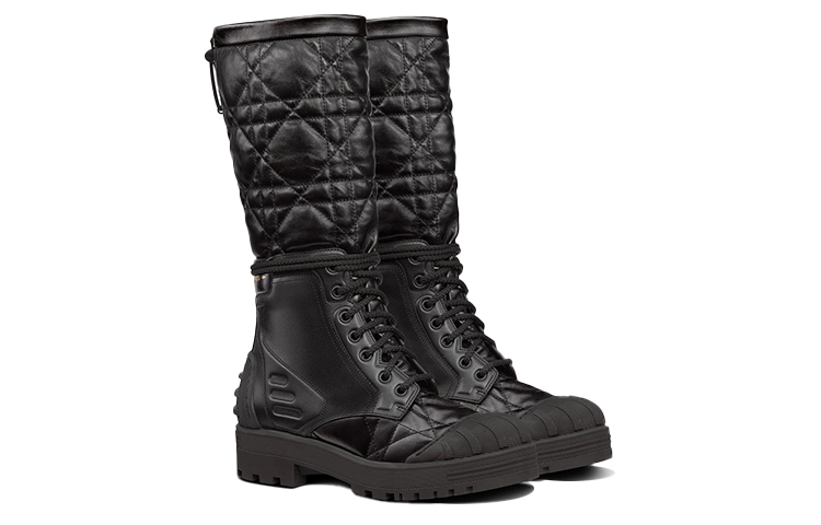 Lookbook Dior Garden Regenlaars ''Dior Oblique Geëmbosseerd - Zwart'' 3BO338ZWJ-H900 KDI736CQC_S900