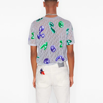 DIOR Kaos Longgar Abu-Abu dengan Desain Grafis - Koleksi Baru Musim Ini. 193J653A0703-C885 Shop DIOR Kaos Longgar Abu-Abu dengan Desain Grafis - Koleksi Baru Musim Ini. 193J653A0703-C885
