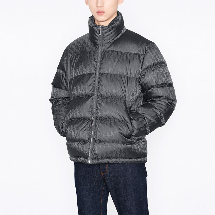 Sizing DIOR Grey Logo Print Stand Collar Down Jacket with Zipper. 943C449A4462-C868