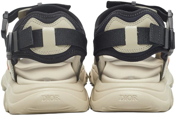 Dior H-Town Sandal Hitam Natural 3SA108ZON_H162 Shop Dior H-Town Sandal Hitam Natural 3SA108ZON_H162