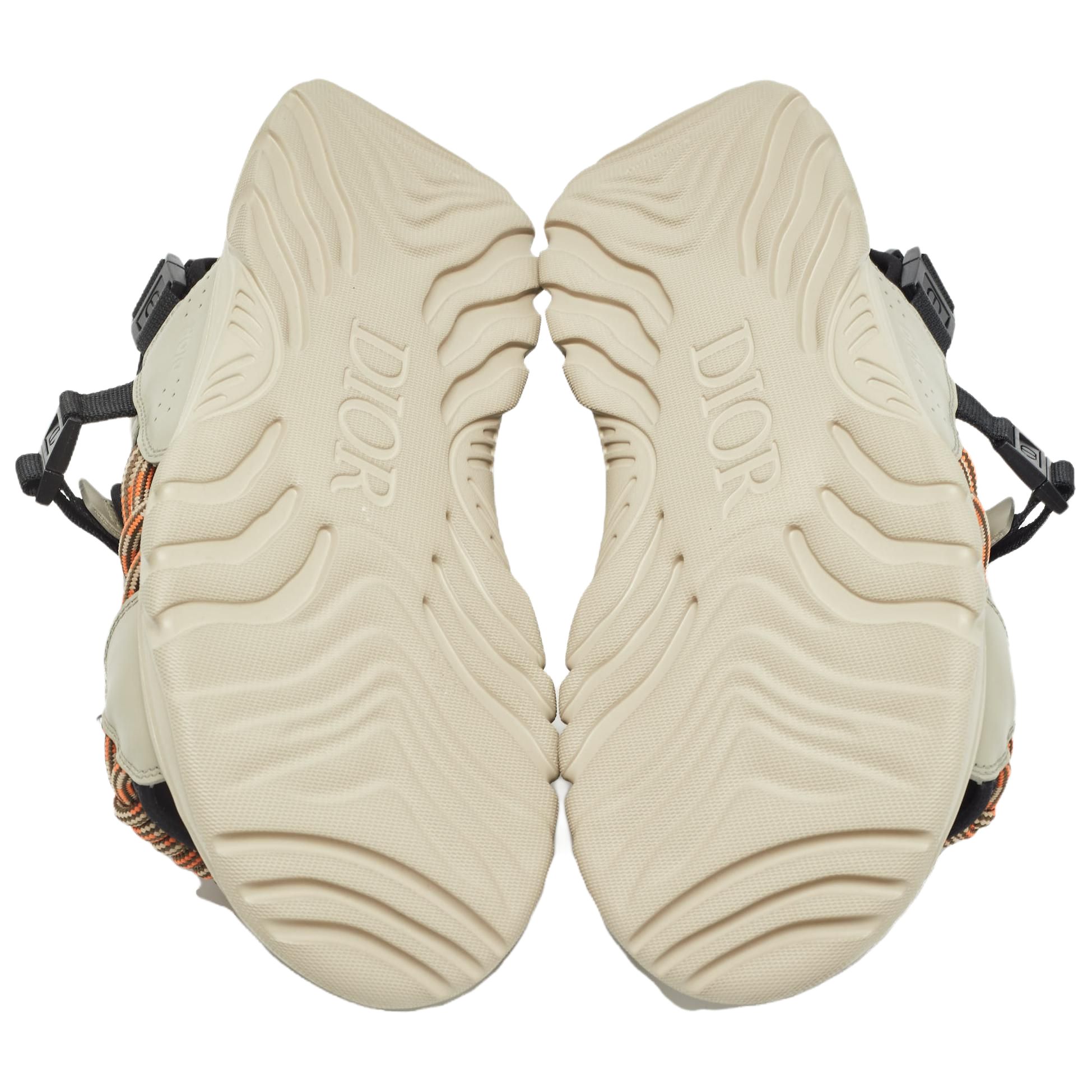 Purchase Dior H-Town Sandal Hitam Natural 3SA108ZON_H162