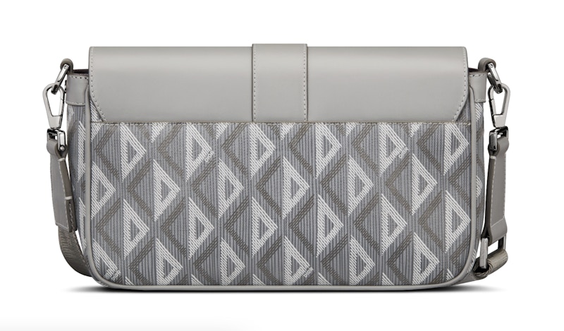 Lookbook 迪奥Hit The Road钻石CD灰色单肩包