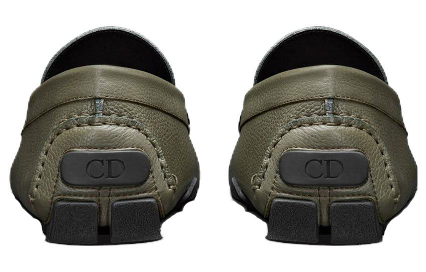 Shop DIOR迪奧 皮革 CD裝飾扣 樂福鞋 綠色