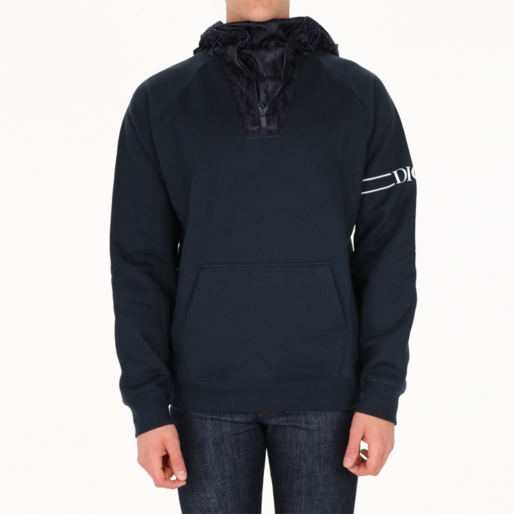 Lookbook Dior 藍色標誌連帽上衣 113J406A0531-C585