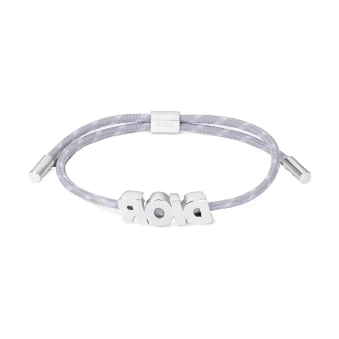 Lookbook Gelang DIOR Logo Brass Kelabu. B2441HOMMT