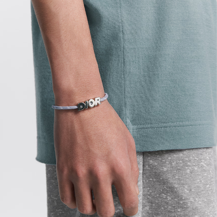 Shop Gelang DIOR Logo Brass Kelabu. B2441HOMMT