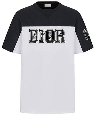 Kaos DIOR Logo Colorblock Crew Neck - Putih 193J646A0554-580 Buy Kaos DIOR Logo Colorblock Crew Neck - Putih 193J646A0554-580