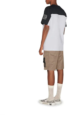 Kaos DIOR Logo Colorblock Crew Neck - Putih 193J646A0554-580 Purchase Kaos DIOR Logo Colorblock Crew Neck - Putih 193J646A0554-580