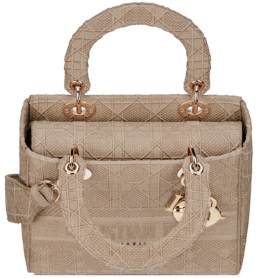 Dior Medium Lady D-Lite Bag Beige Cannage Embroidery Lookbook Dior Medium Lady D-Lite Bag Beige Cannage Embroidery
