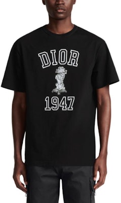 Dior Baju-T Lelaki Hitam Cetakan Abjad Leher Bulat Lengan Pendek. 483J635A0817-C980 Shop Dior Baju-T Lelaki Hitam Cetakan Abjad Leher Bulat Lengan Pendek. 483J635A0817-C980