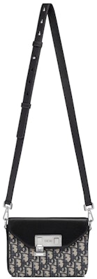 디올 메신저 파우치 오블리크 갤럭시 베이지/블랙 Lookbook 디올 메신저 파우치 오블리크 갤럭시 베이지/블랙