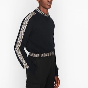 ディオール ネイビーブルー セーター サイドロゴデザイン入り 113M638AT187-C585 Purchase ディオール ネイビーブルー セーター サイドロゴデザイン入り 113M638AT187-C585