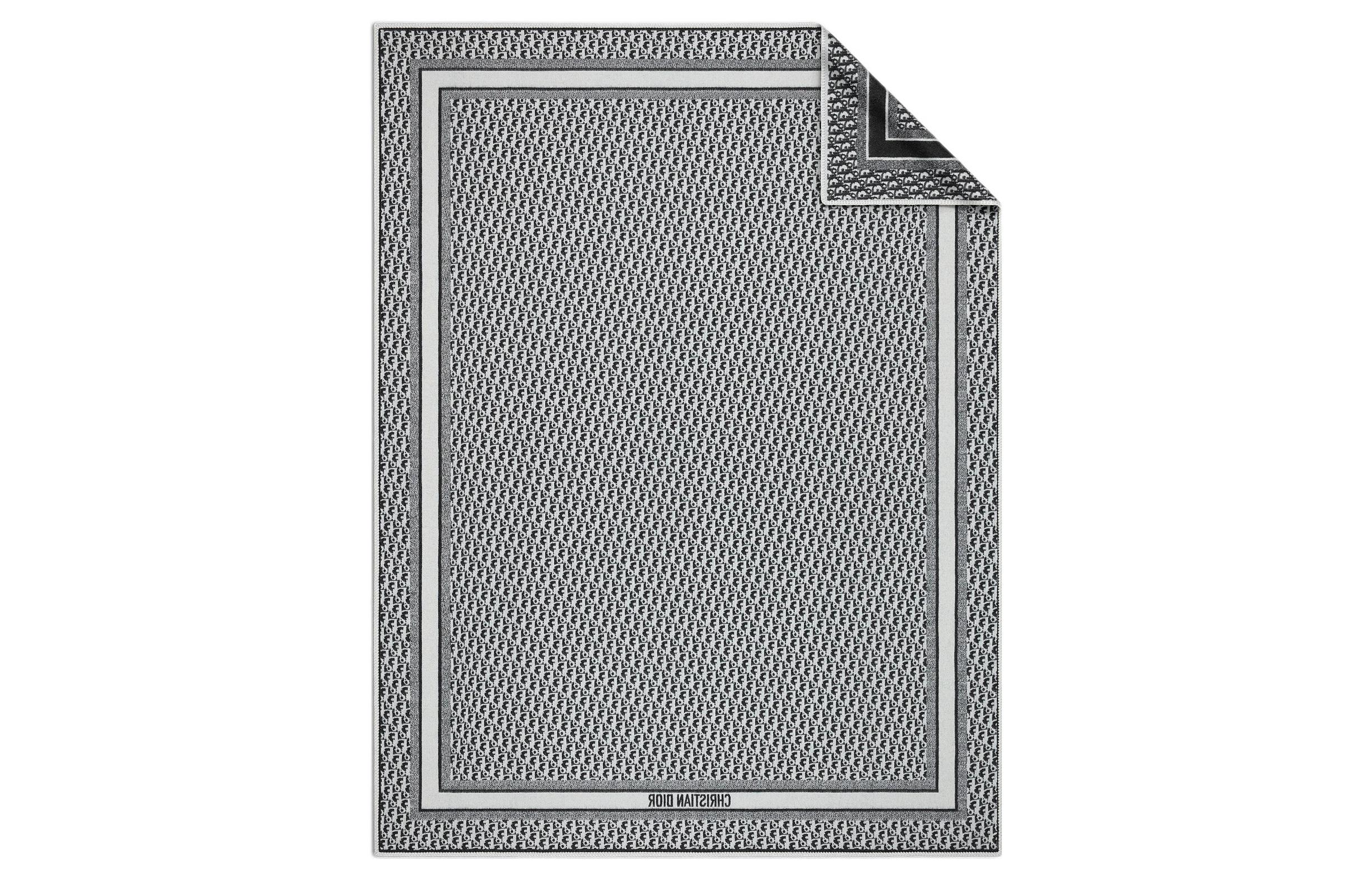 Shop 디올 오블리크 프린트 네이비 블루 캐시미어 실크 혼합 숄. 22DOB350I040-C540