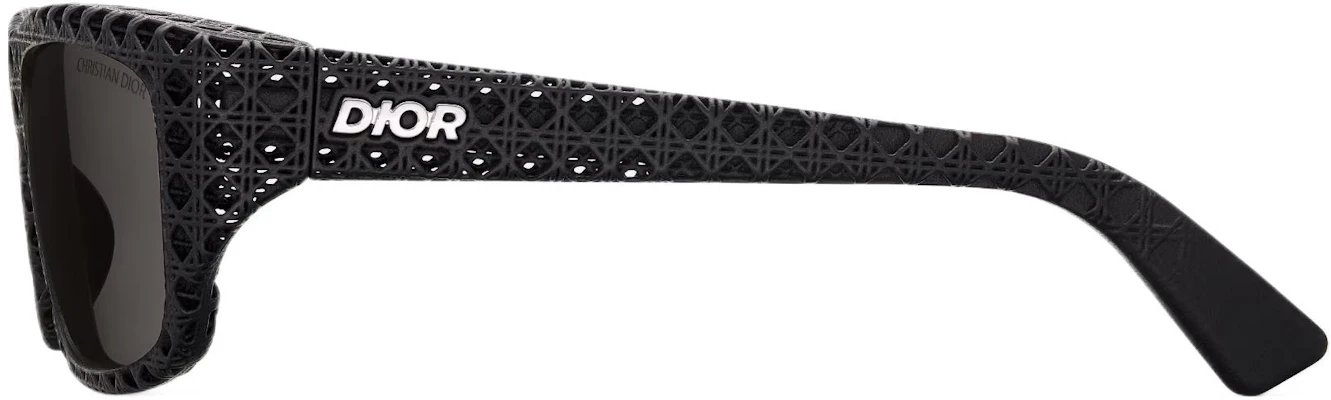 迪奥男士黑色矩形太阳镜带标志镜腿。 DR3DS1IXP11P0 Shop 迪奥男士黑色矩形太阳镜带标志镜腿。 DR3DS1IXP11P0