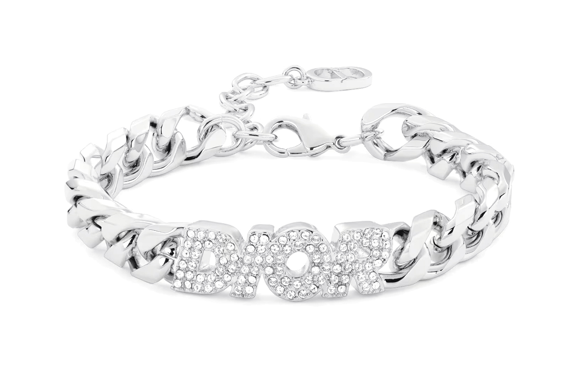 Lookbook Pulsera Dior de latón plateado con cristales blancos para hombre. B1396HOMMT-D001