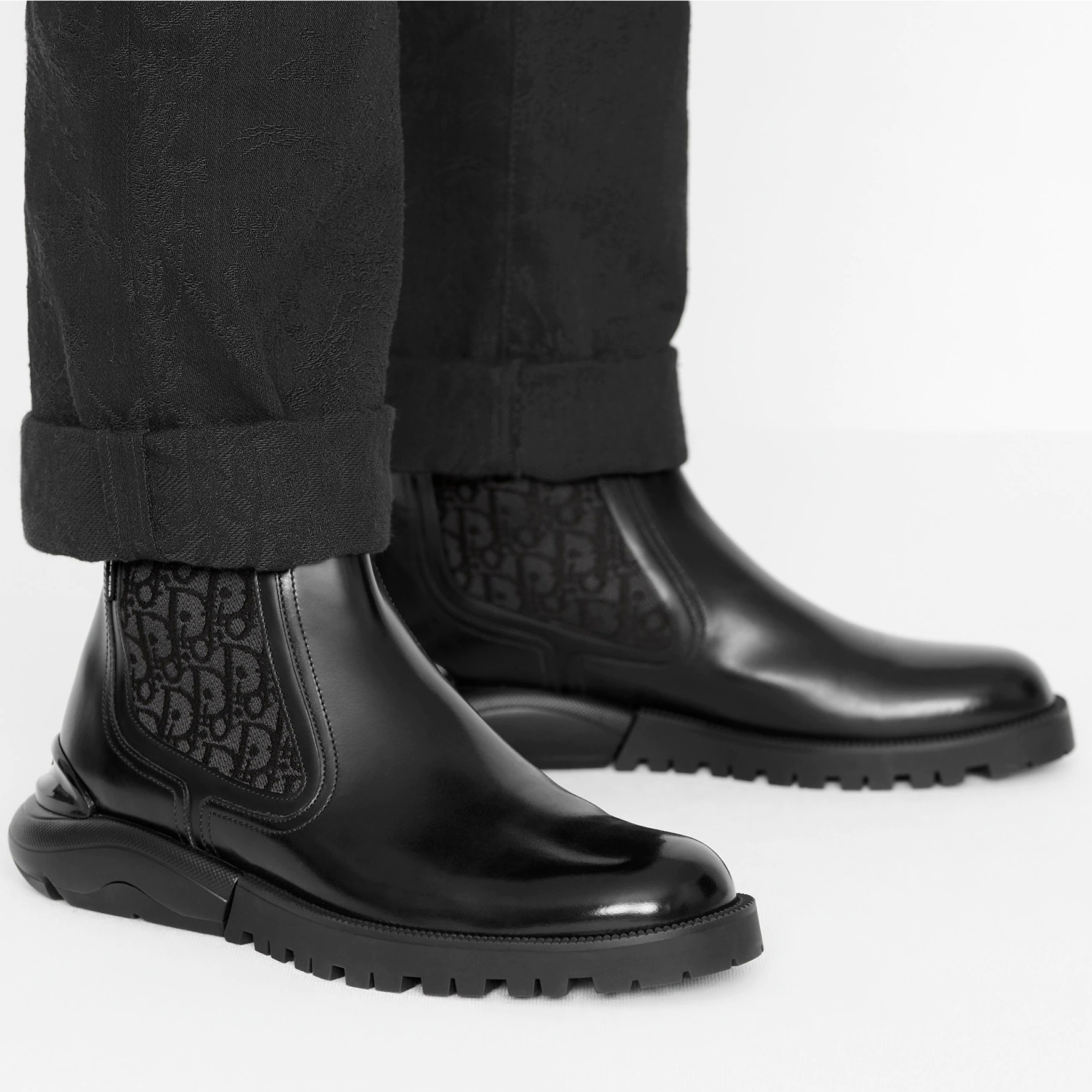 Details for Bottes Cheville Dior en Cuir Lisse ''Noir'' 3BO244ZGB_H969