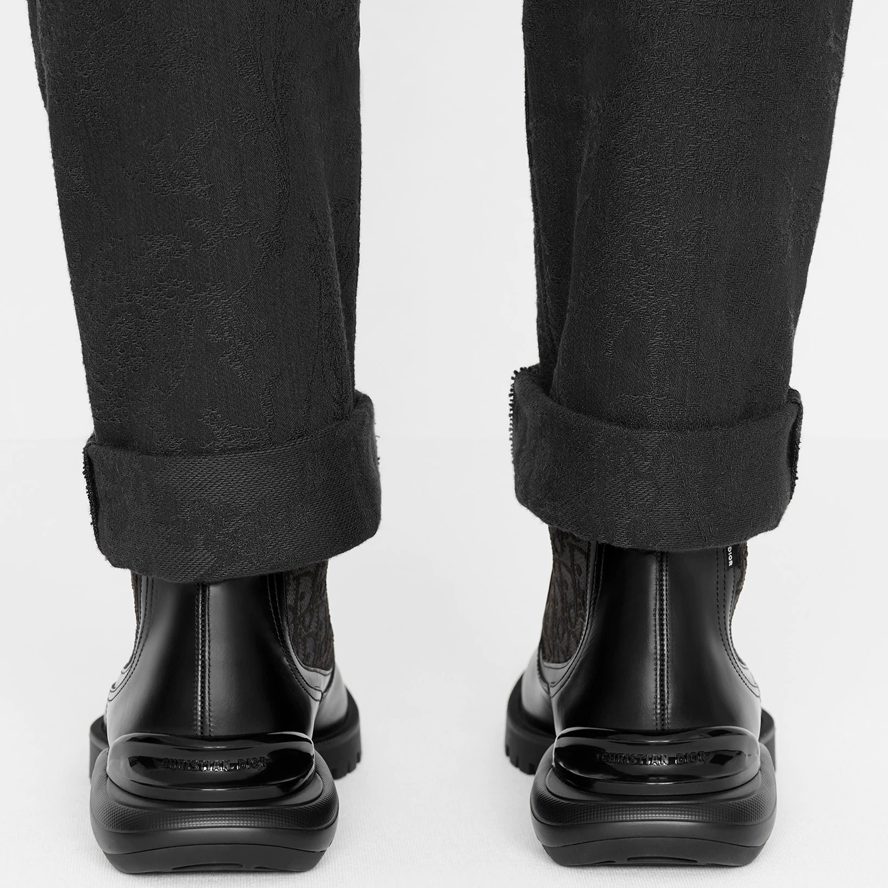 Sizing Bottes Cheville Dior en Cuir Lisse ''Noir'' 3BO244ZGB_H969