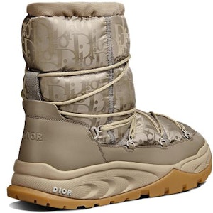 DIOR 迪奧 雪 小牛皮雪地靴 棕 Shop DIOR 迪奧 雪 小牛皮雪地靴 棕