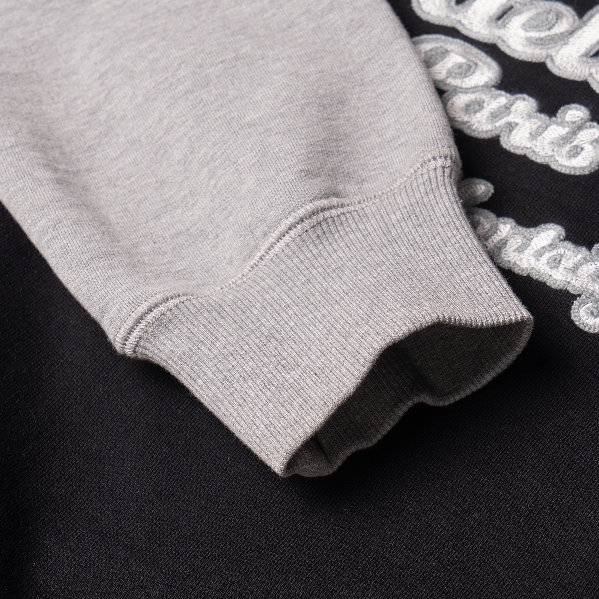 Purchase DIOR SS22  Black Color-Block Logo Print Long Sleeve Sweatshirt 213J681A0531-C988