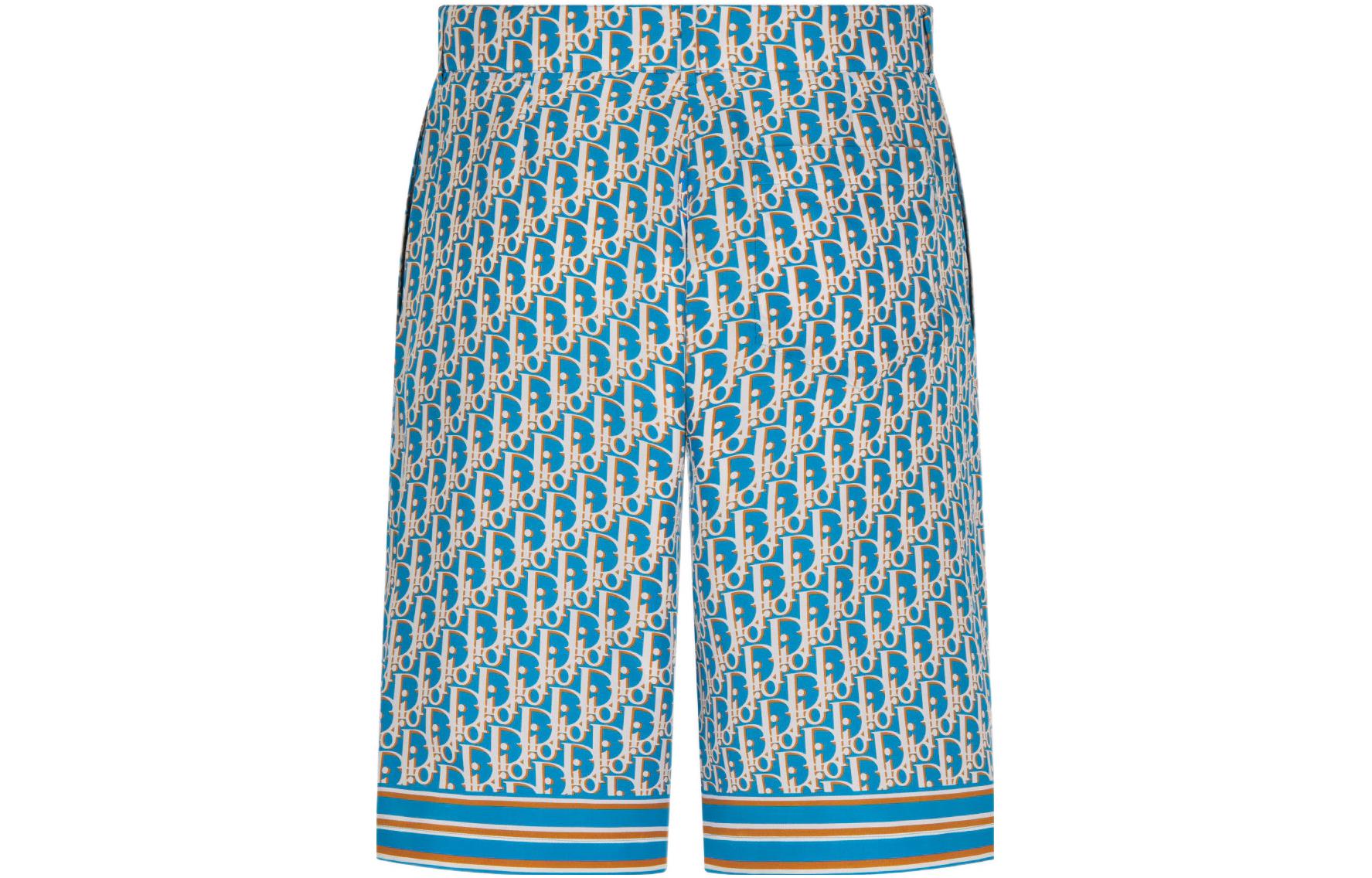 Lookbook 디올 SS22 블루 로고 프린트 스트레이트 핏 캐주얼 팬츠. 013C121A4751-C582