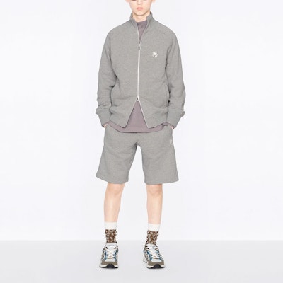 DIOR SS22 Celana Pendek Abu-Adu Bordir Logo Straight-Leg Mid-Rise. 213J132A0741-C830 Shop DIOR SS22 Celana Pendek Abu-Adu Bordir Logo Straight-Leg Mid-Rise. 213J132A0741-C830