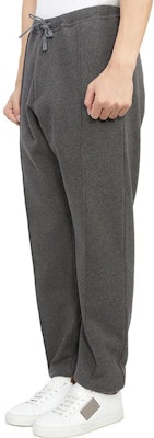 Celana Jogger Rajut Abu-Abu DIOR SS22 dengan Tali Serut. 243J130A0802C840 Shop Celana Jogger Rajut Abu-Abu DIOR SS22 dengan Tali Serut. 243J130A0802C840