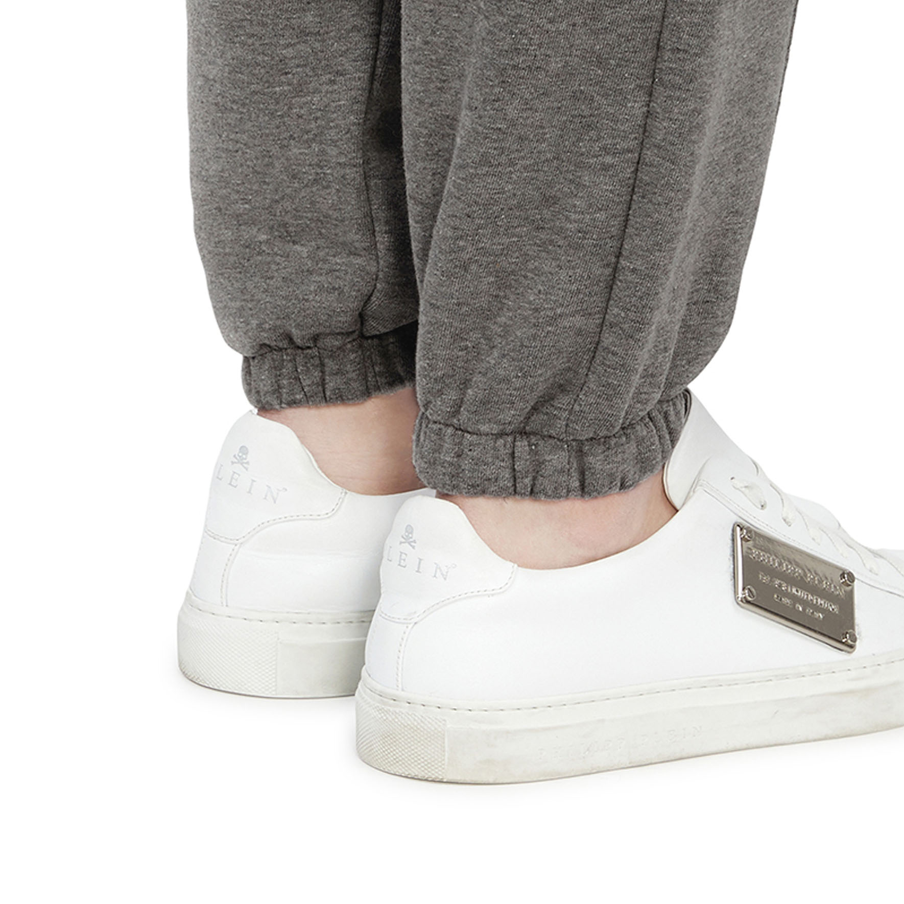 Purchase Celana Jogger Rajut Abu-Abu DIOR SS22 dengan Tali Serut. 243J130A0802C840