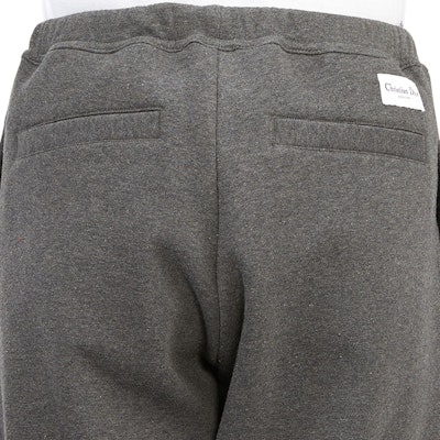 Celana Jogger Rajut Abu-Abu DIOR SS22 dengan Tali Serut. 243J130A0802C840 Sizing Celana Jogger Rajut Abu-Abu DIOR SS22 dengan Tali Serut. 243J130A0802C840