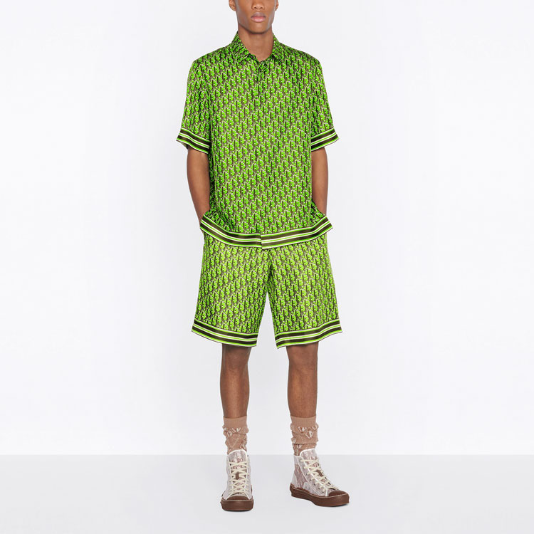 Shop Dior SS22 Pantalones Cortos de Seda Estampados Verdes 013C121A4751-C686