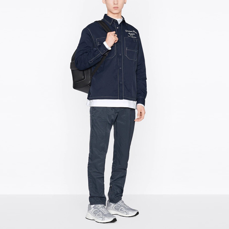 Purchase DIOR SS22 Kemeja Lengan Panjang Biru dengan Desain Logo Bordir. 213C512A5456-C580